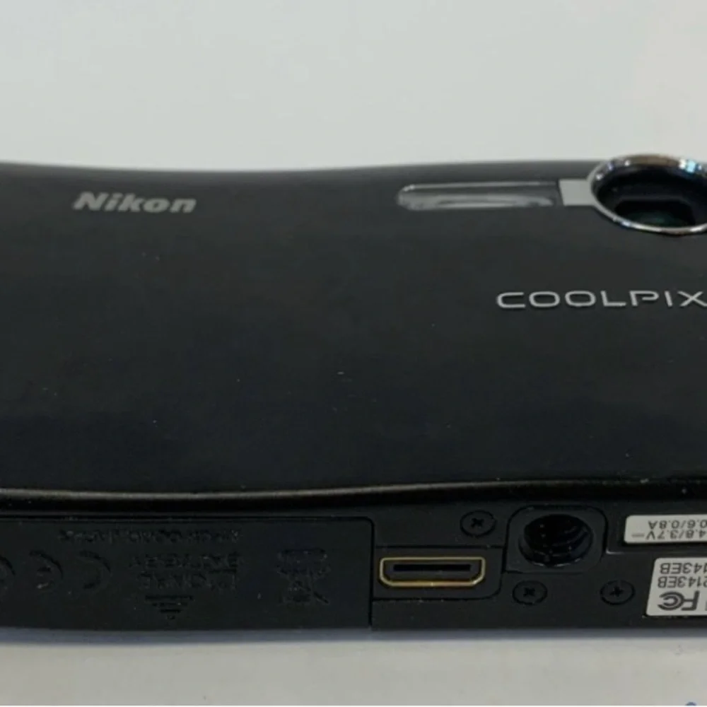 Nikon COOLPIX S7c Camera Base in Black